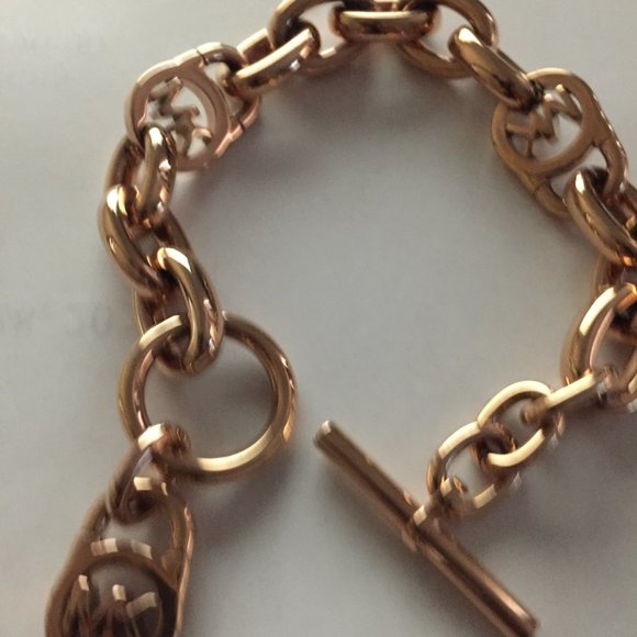 Michael Kors MK Fulton Toggle Link Bracelet - Picture 3 of 3